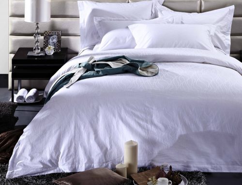 Why are there four pillows on the double bed in the hotel? The waiter tells the truth, it has to do with health.